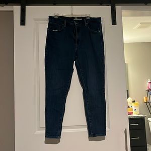 Levi’s 721 high rise skinny jeans